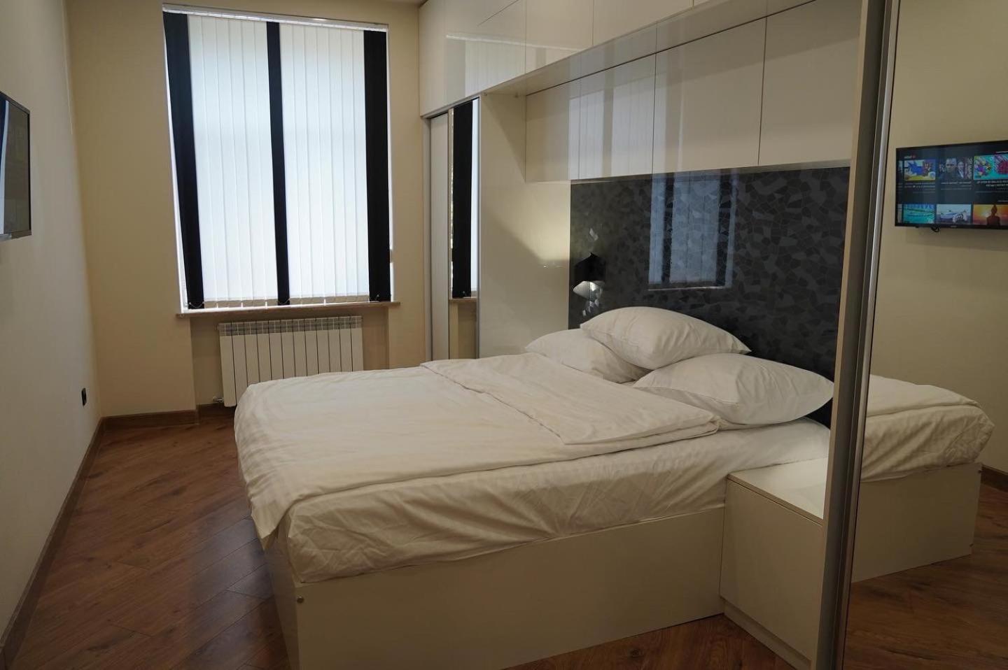 Lovely, Newly Remodeled Apartment In Yerevan! Kültér fotó